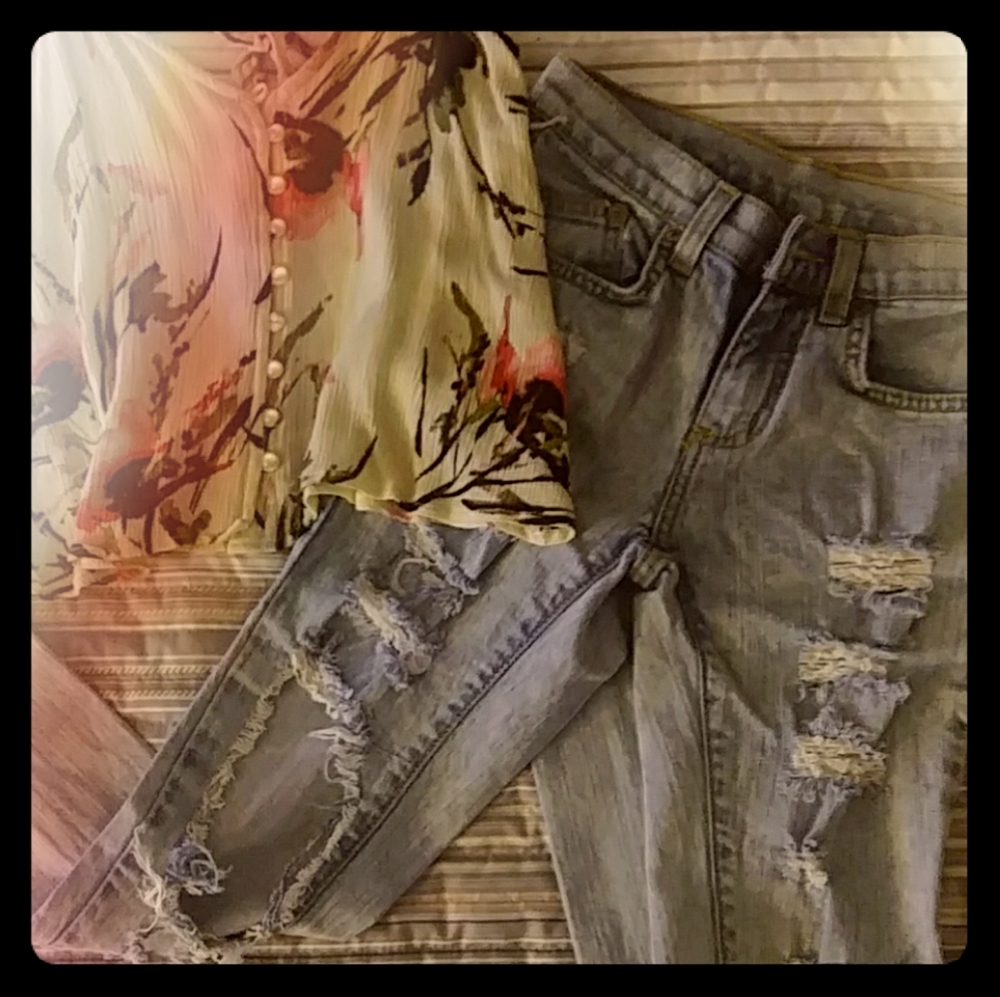 Carmar Distressed Jeans - 23